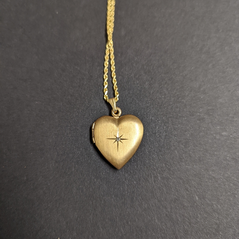 14 Gold Diamond Locket Necklace